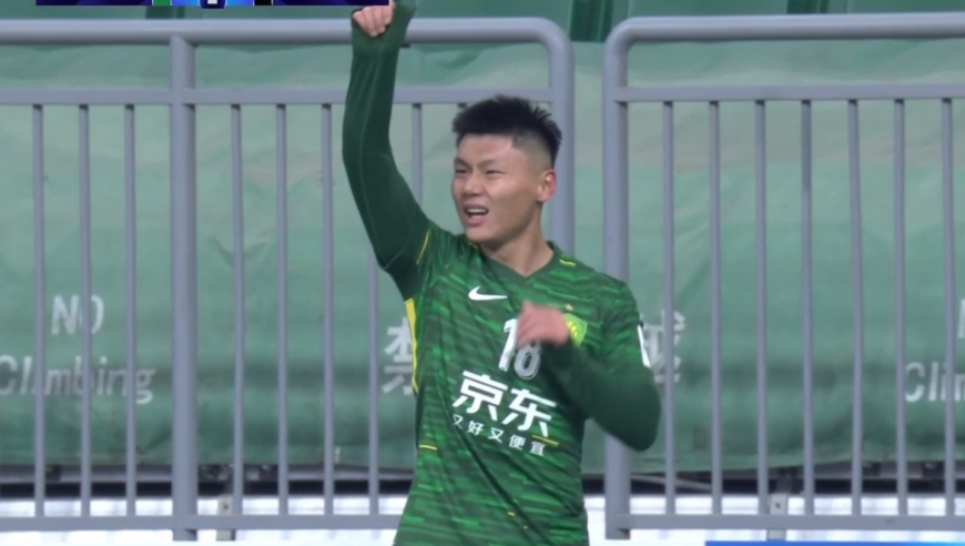 技术有点糙！方昊半单刀调整过长被拦截，只能举手点赞队友传的好