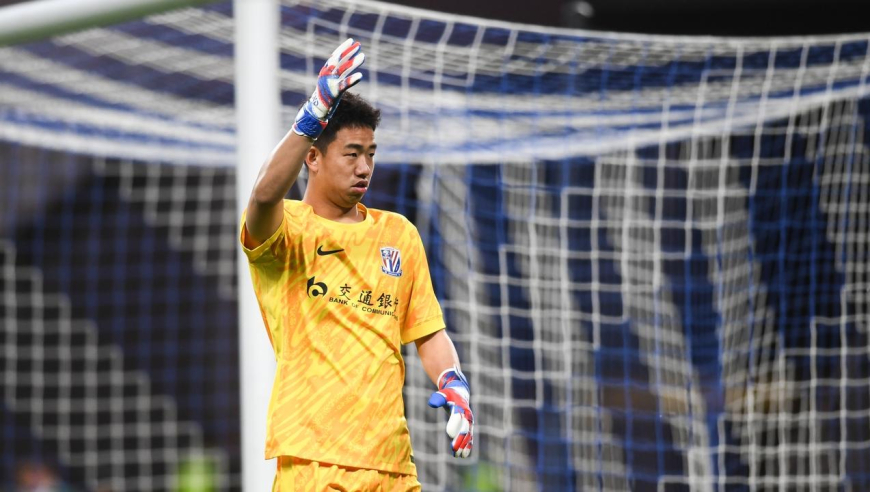 上海申花防线提高警惕！柔佛两度造威胁：进球还好被取消单刀大力射门