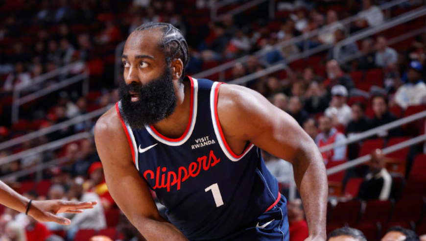 快船113-115火箭！无奈的不是输球，而是哈登身边已经发生了两大变化