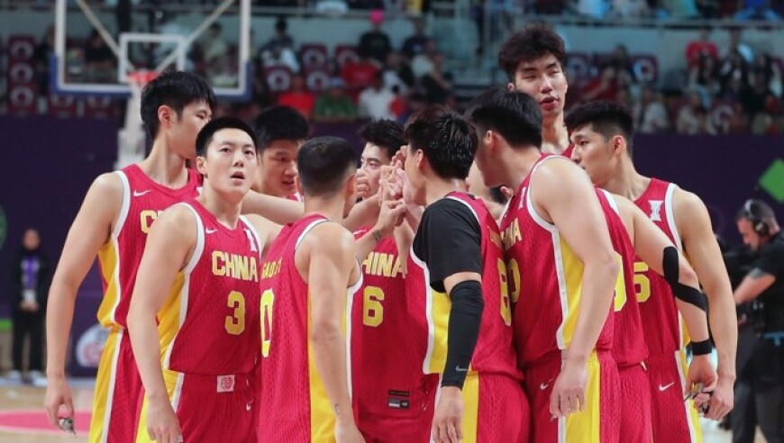 中国男篮再次出征世界杯预选赛，急需胜利扭转不利局面