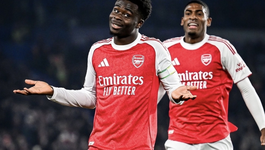 足坛一夜动态：阿森纳领先曼城7分！曼联遭绝杀12轮首败 切尔西逆转