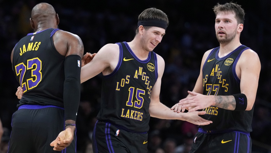 湖人11战9胜，詹姆斯首秀11分12助破纪录！这4个小细节更让人开心
