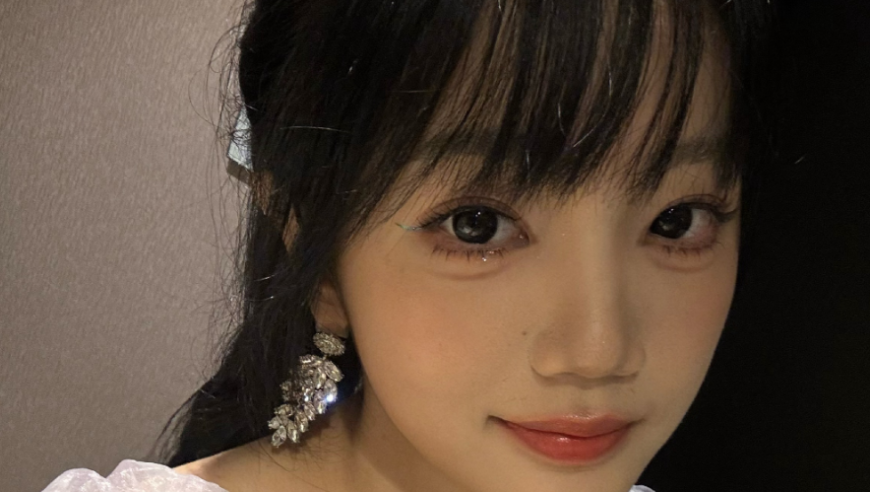 【LPL老婆】十月在家晒素颜照，素颜也很美