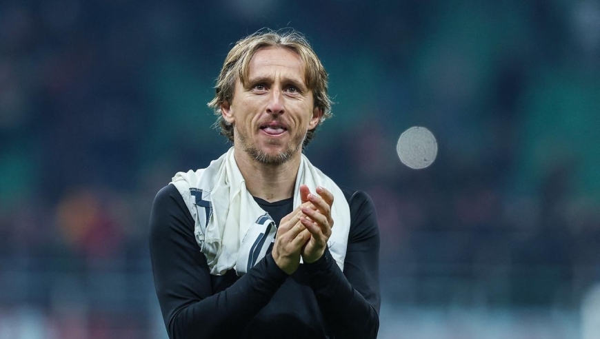 随着AC米兰1-0，巴萨3-1，五大联赛最新积分榜：西、意榜首易主