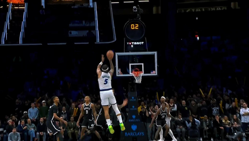 魔术篮网加时赛生死时刻：篮网杰明三分准绝杀 班凯罗三分反绝杀