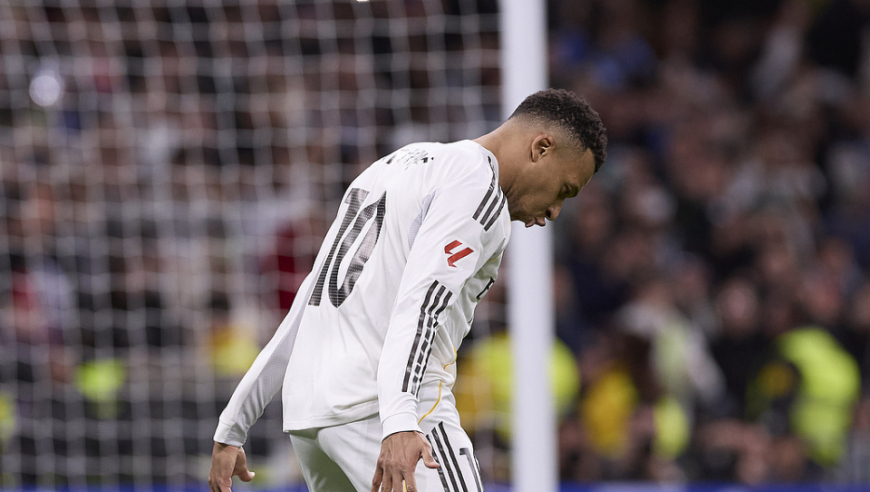 仅休战11天！姆巴佩已抵达沙特，为赛季首冠拼了：或打止痛针踢巴萨