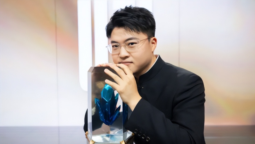 UZI复出是假的，IG全神班梦碎了！本人回应来了，德云色逆天发言