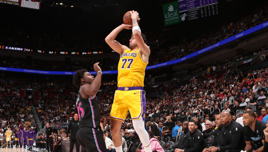 湖人生涯新高！东契奇对热火60+7集锦：背靠背怒砍百分率队逆转