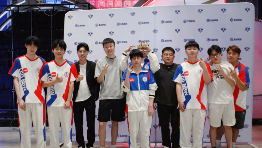 LGD3-1estar，5连胜剑指S组，小落KDA24，白毛彻底进化