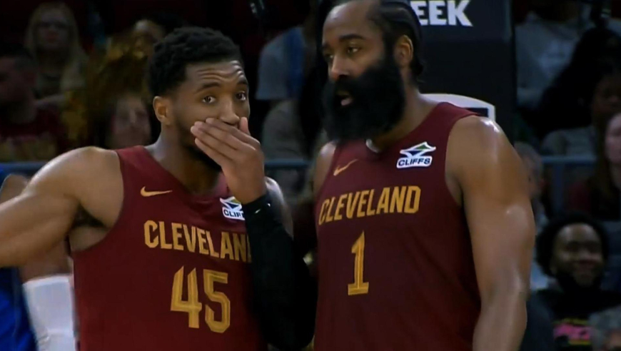 骑士哈登vs独行侠13分7助攻集锦：强突打2+1又造三分犯规强行续命