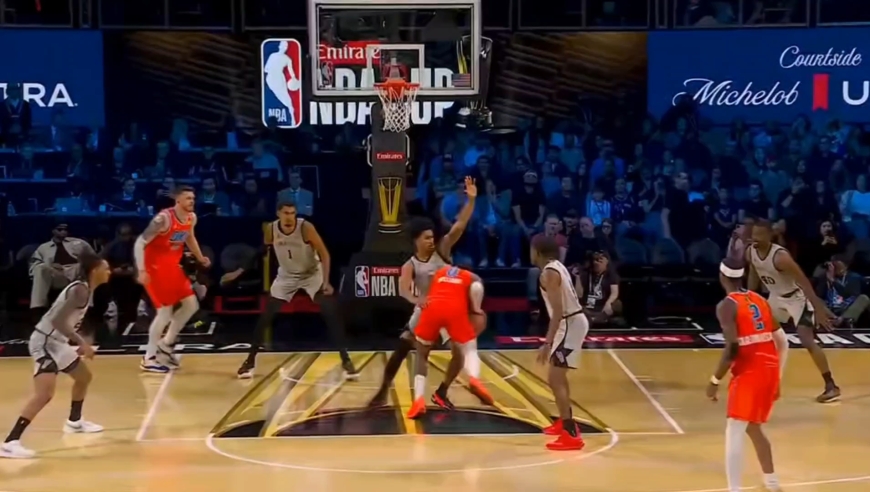 不愧是改变比赛走向的男人 文班亚马带队把比分迫近