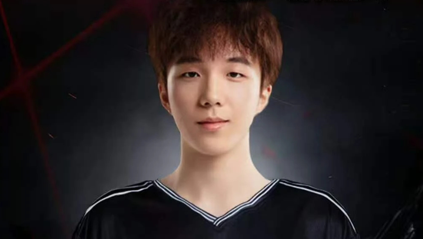 4AM电子竞技俱乐部人员变动公告：WINDah加入