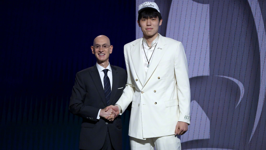 见证历史！19岁中国球员杨瀚森被NBA选中，薪资曝光