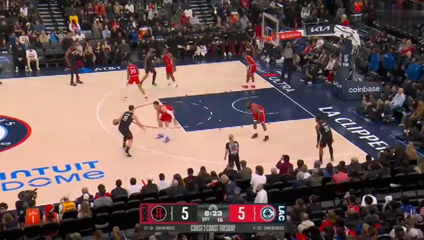 哈登这球太逆天了！杜兰特一脸懵圈，快船全队疯狂欢呼