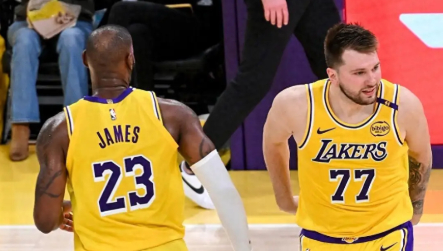 湖人鹈鹕决胜时刻：詹姆斯东契奇联手连轰10分 湖人关键挑战定胜局