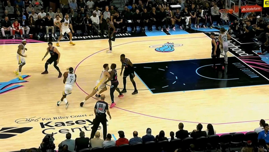 残阵大爆发！无库里巴特勒勇士两分钟时间轰出10-0攻击波打停热火