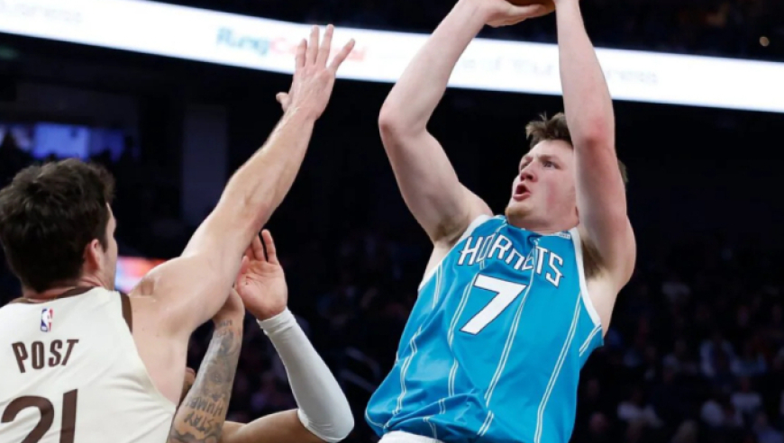 NBA官网新秀榜更新：克努佩尔超越弗拉格登顶 开拓者乐福升至第8