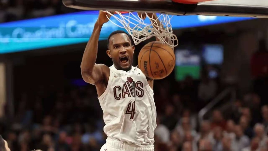 米切尔轰48+4逆转奇才！三分11中0，骑士最大卧底，1.9亿太溢价了