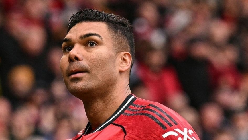 足坛一夜动态！曼联复仇维拉，巴萨造5-2惨案，AC米兰吞赛季第3败