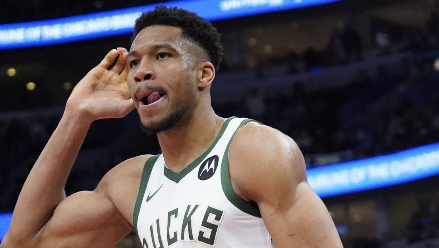 尼克斯雄鹿最后时刻：布伦森滑倒成转折 字母哥率队轰13-2取胜