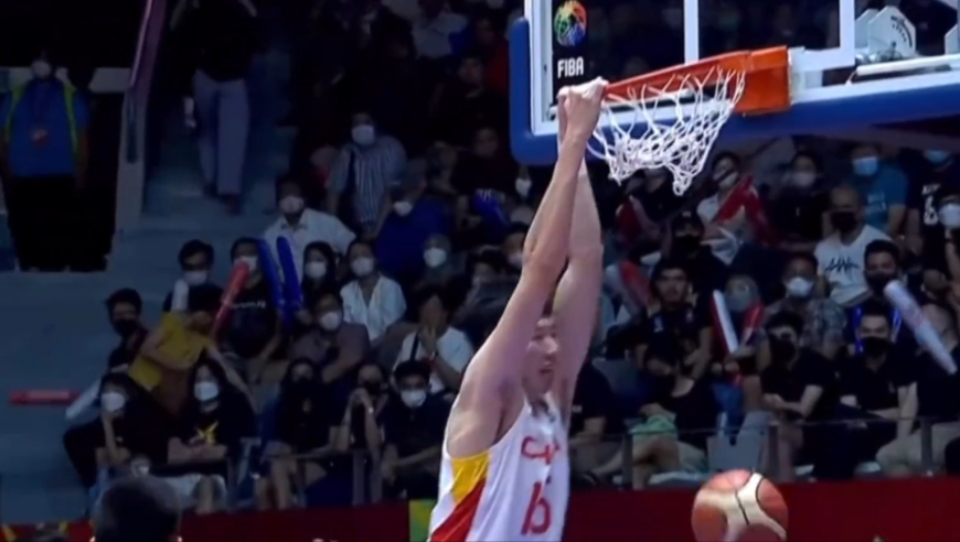 中国男篮的10佳球之周琦篇，世界级天赋，若没有网暴他可能会更厉害｜国篮之光