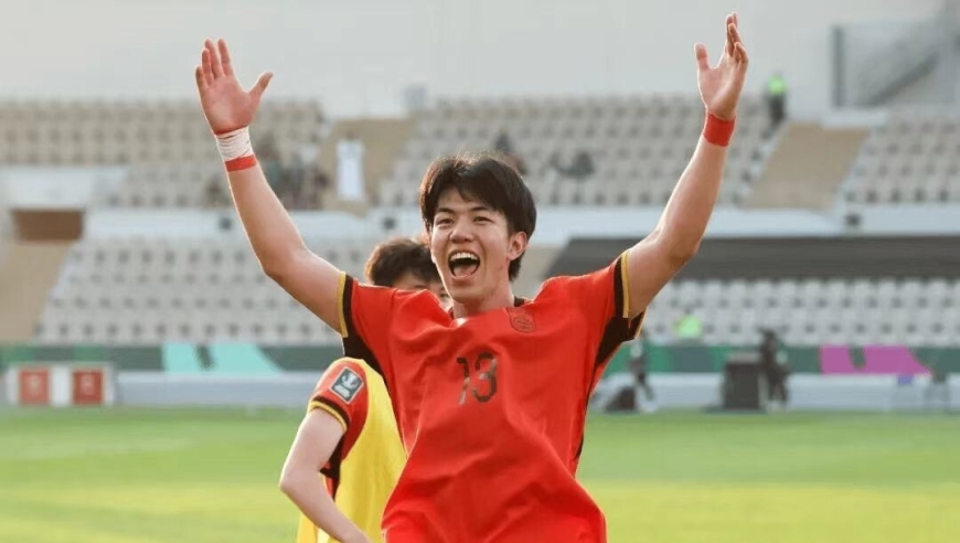 皇马好好学学！中国留洋小将遭种族歧视，威廉二世道歉+禁入球场