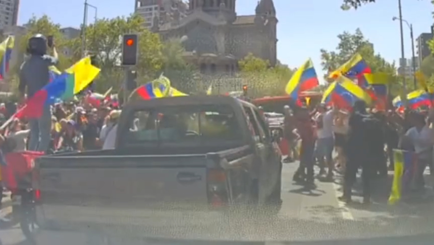 马杜罗被抓后委内瑞拉的现状，民众抱团庆祝，载歌载舞！跟前阵子差别太大了！