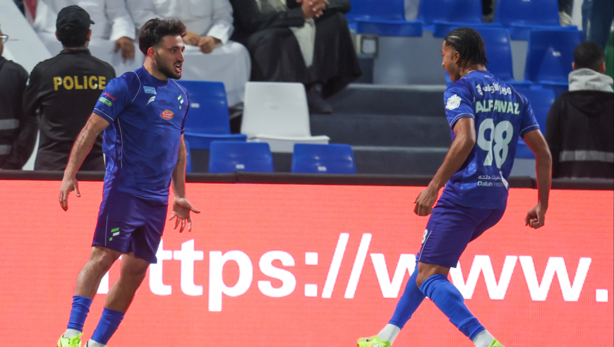 足坛同夜五佳球：海港名宿霸气重炮世界波 英冠神锋外脚背神进球