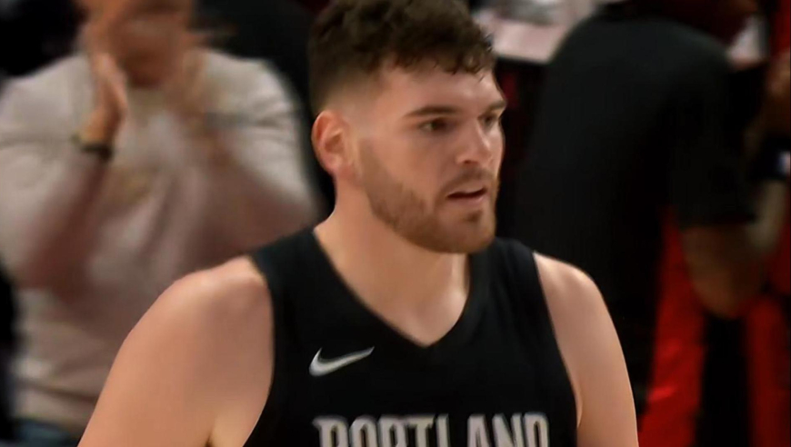 杨瀚森该学习下！开拓者克林根连续点抢前场篮板助开拓者打出高潮