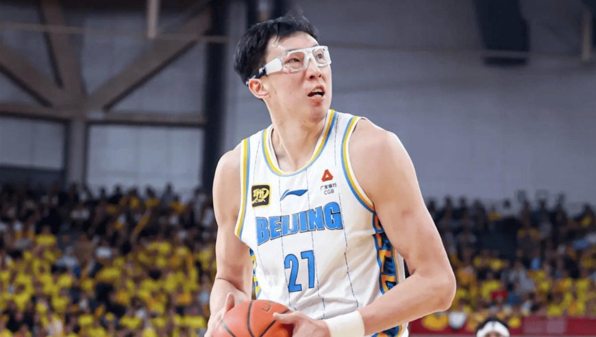 周琦8中0还丢绝杀三分刷新下限 昔日大魔王为何选择躺平|篮不住嘴