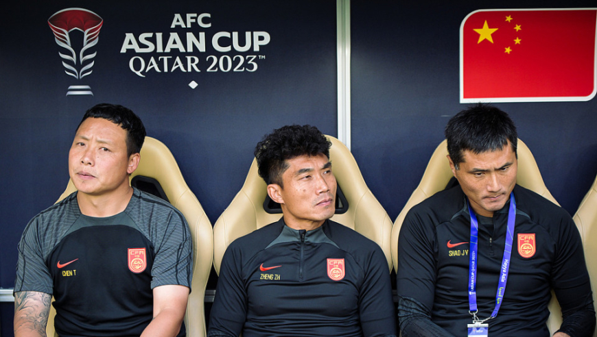 郑智+黄博文！曝中超新赛季首名新帅，青岛新海岸助八冠王足球力量开始反击