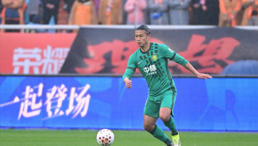 京沪大战半场集锦：张玉宁精彩头球破门先拔头筹 国安半场1-0申花