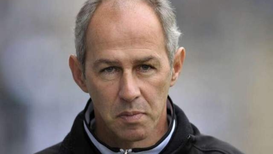 国足利好！65岁德甲教练确认辅佐邵佳一：曾为德国队工作！