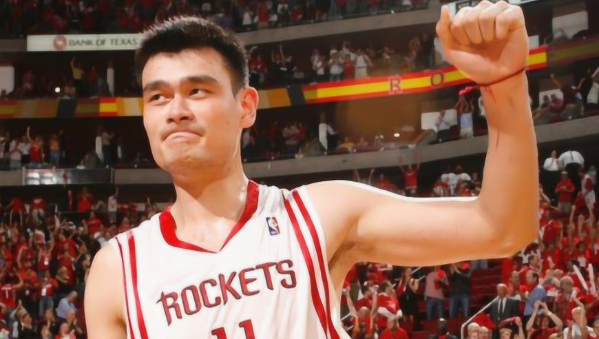 中国骄傲！06年巅峰姚明对阵快船狂砍32+10 低位一招纯无解