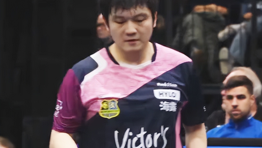 乒坛大冷门！樊振东2-0领先惨遭逆转，连丢3局输19岁国乒小将