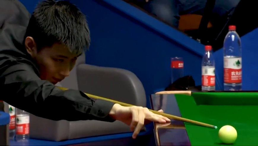 体坛记忆｜ 塞尔比将七颗红球打贴库，想靠磨球取胜，赵公子极限长台定乾坤