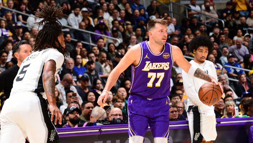 燃尽了！东契奇vs马刺35分8助攻全过程：出战41分钟+24中11真尽力了