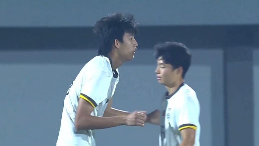 给就有！国足U17开场闪电破门 赵松源接何思凡传中捅射打破僵局