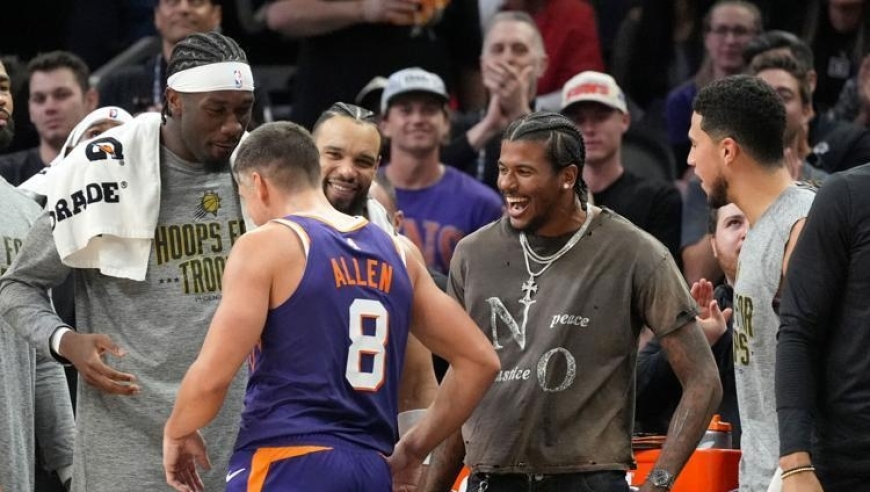 数据帝：46+12+11+5+2！超星成历史首人 神人28分钟送42分10三分