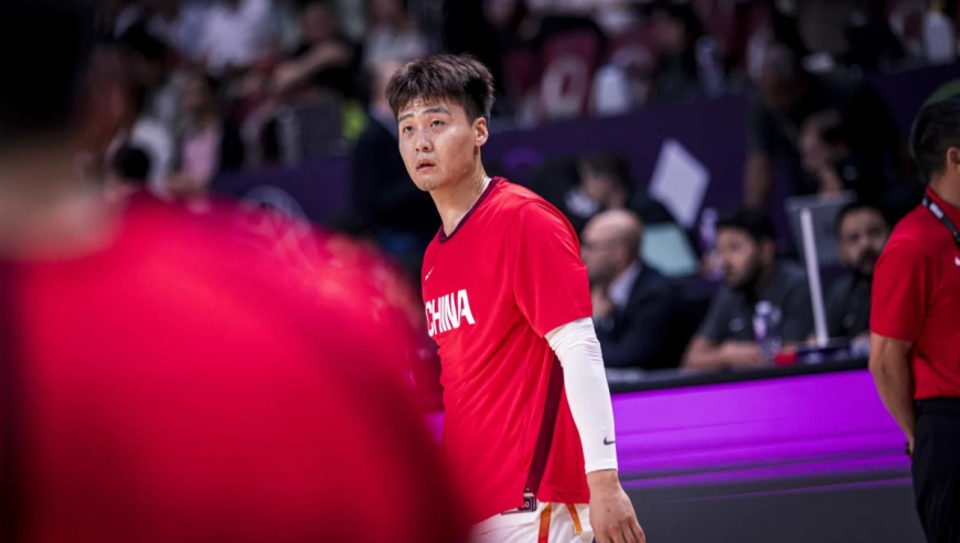 准备八强赛！赵睿vs约旦集锦：轻砍15分 上演超远压哨三分