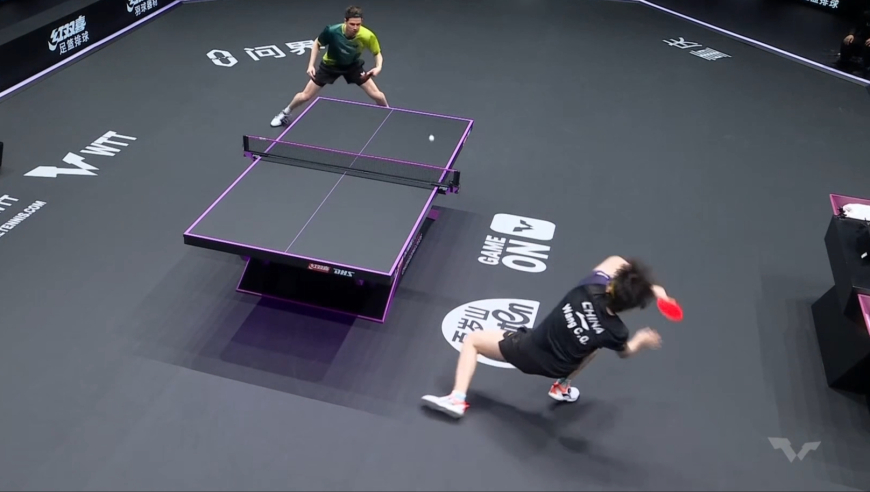 超帅神仙球！王楚钦招牌倒地爆冲 格罗特四两拨千斤惊呆全场