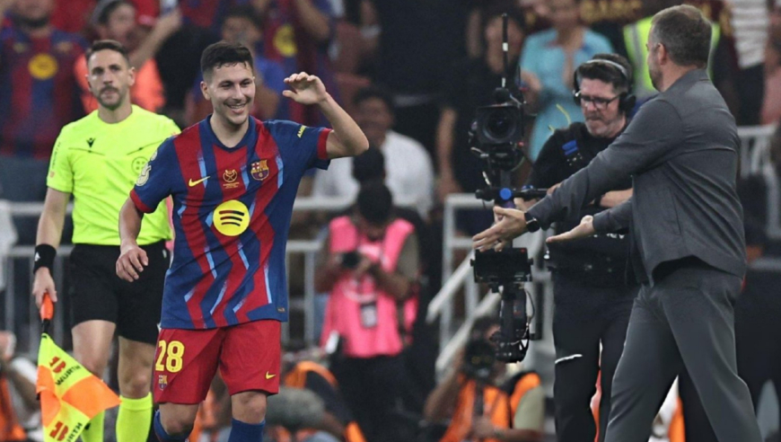 战术板｜巴萨花200万欧买小鲁尼，弗里克用出4000万的效果