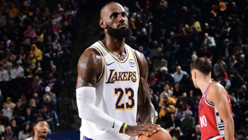 詹姆斯空砍赛季首个30+！轰36分兵败洛城德比 孤掌难鸣无缘22分逆转