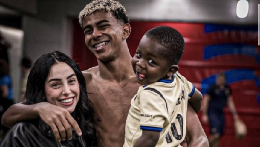 花心！亚马尔与25岁歌手女友分手，意大利开派对叫了30个女孩却否认背叛