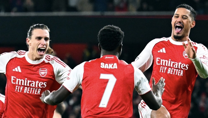 足坛一夜动态：阿森纳点球进四强！皇马前锋官宣外租 米兰解约奥里吉