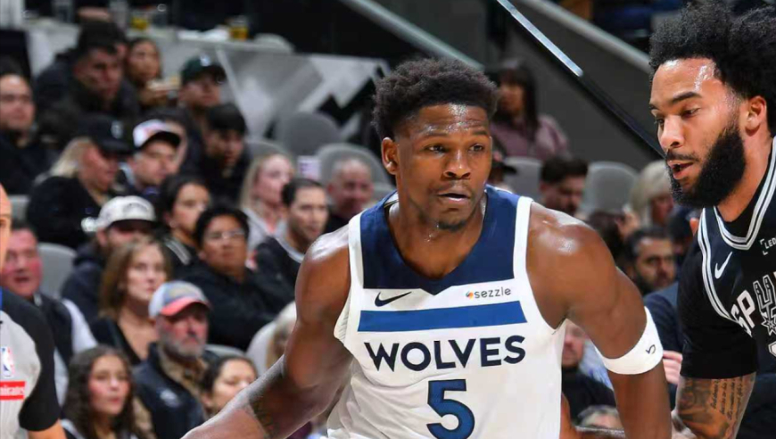 生涯新高！爱德华兹55分集锦 关键时刻对飙文班超难三分