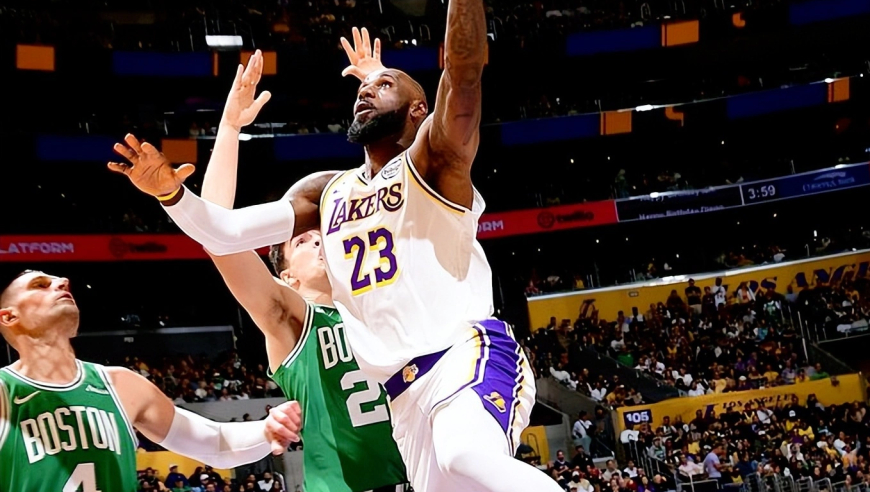 东契奇被锁死，湖人三核砍60分仍输绿军22分，教练差距太大！