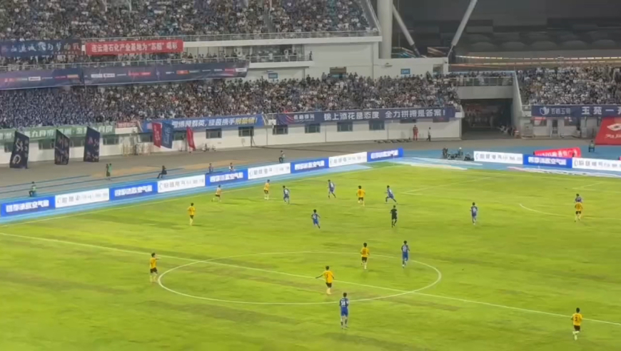 打起来了！慢镜还原泰州连云港大规模冲突全过程，现场一片混乱