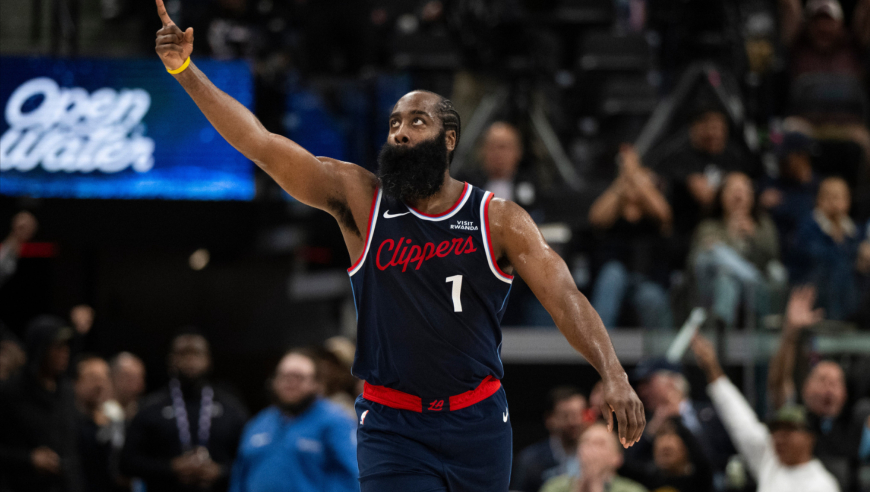 哈登上半场20分下半场拉胯0分 惨遭库里一对一面断