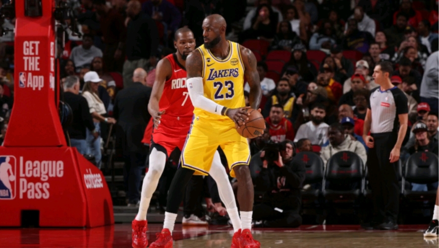 慢镜还原湖人火箭决胜时刻！詹姆斯引领湖人一波流灭火箭，全队沸腾